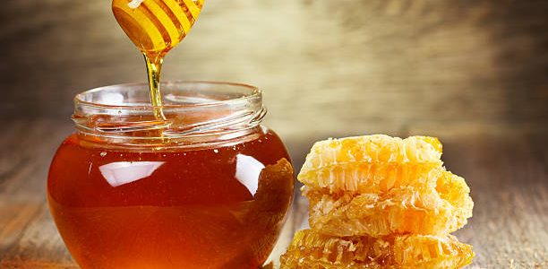 Le miel provoque-t-il l’apparition de caries ?