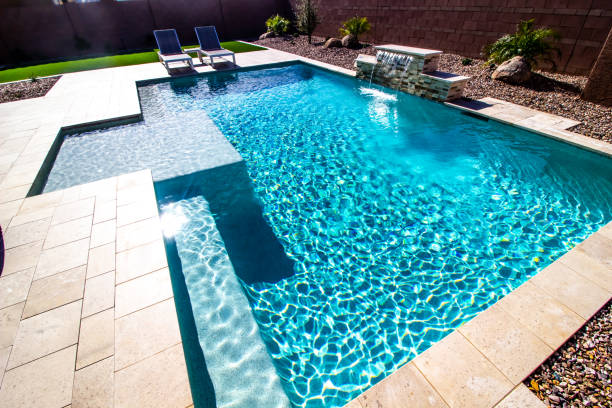 3 façons de mettre en valeur une piscine extérieure