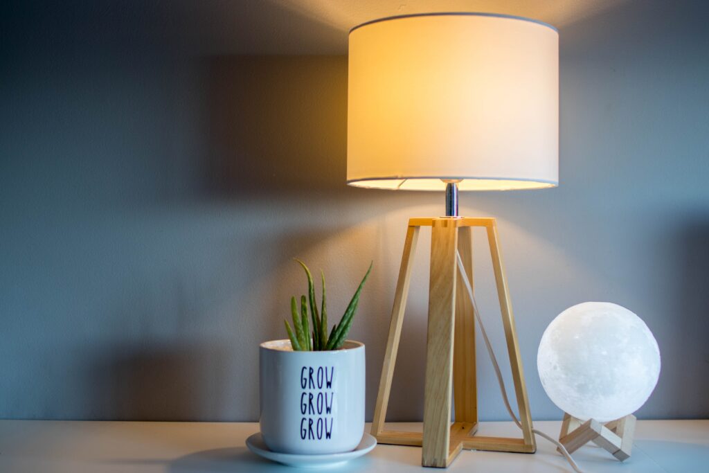 Éclairez parfaitement votre intérieur avec des lampes à poser